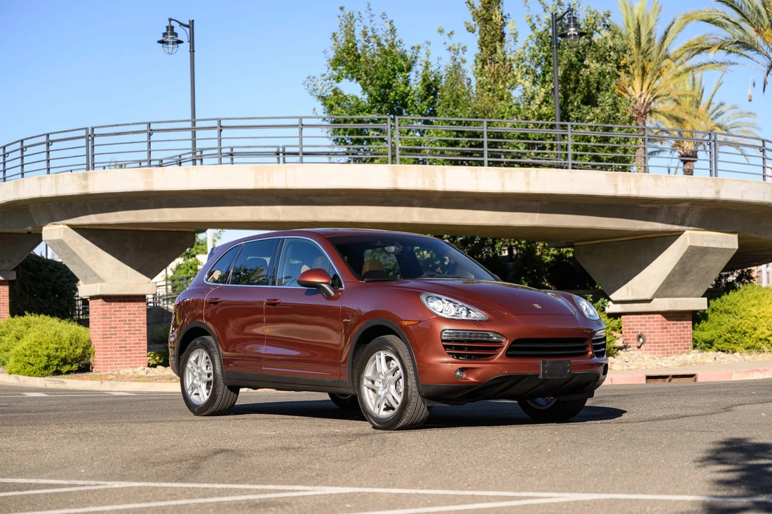 2013 Porsche 958 Cayenne Diesel - Image 2 of 31