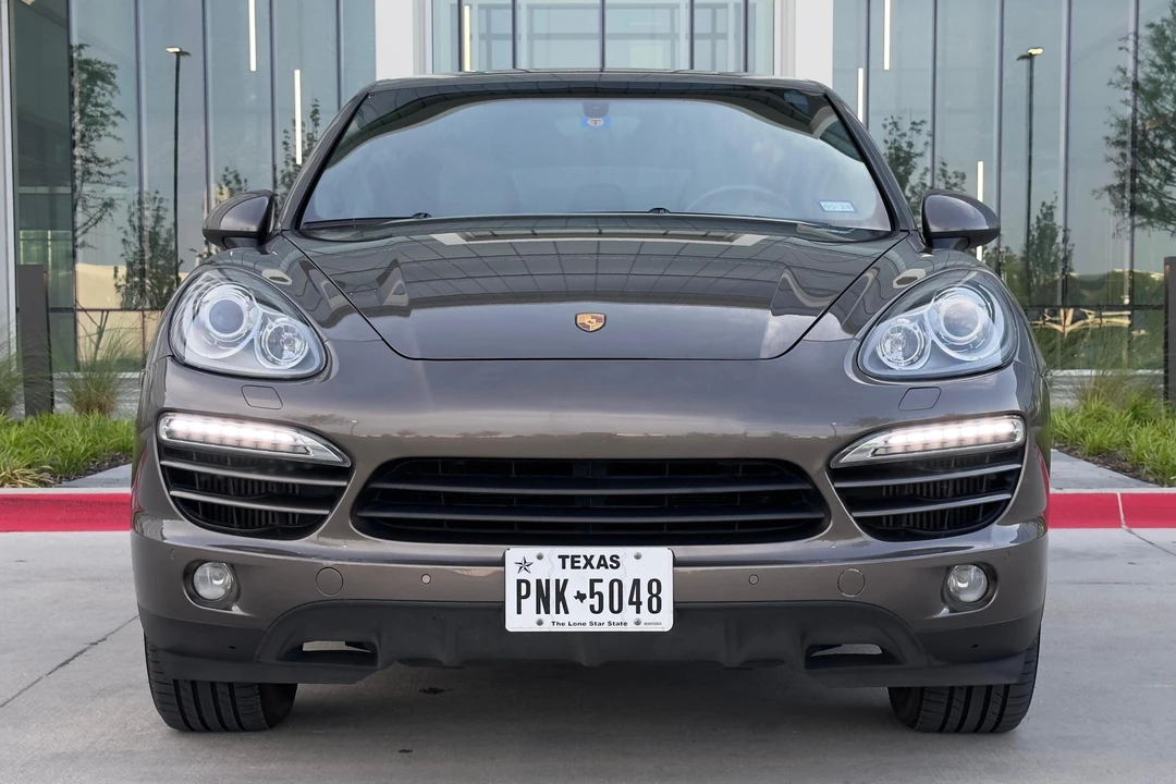 2013 Porsche 958 Cayenne Diesel - Image 2 of 31