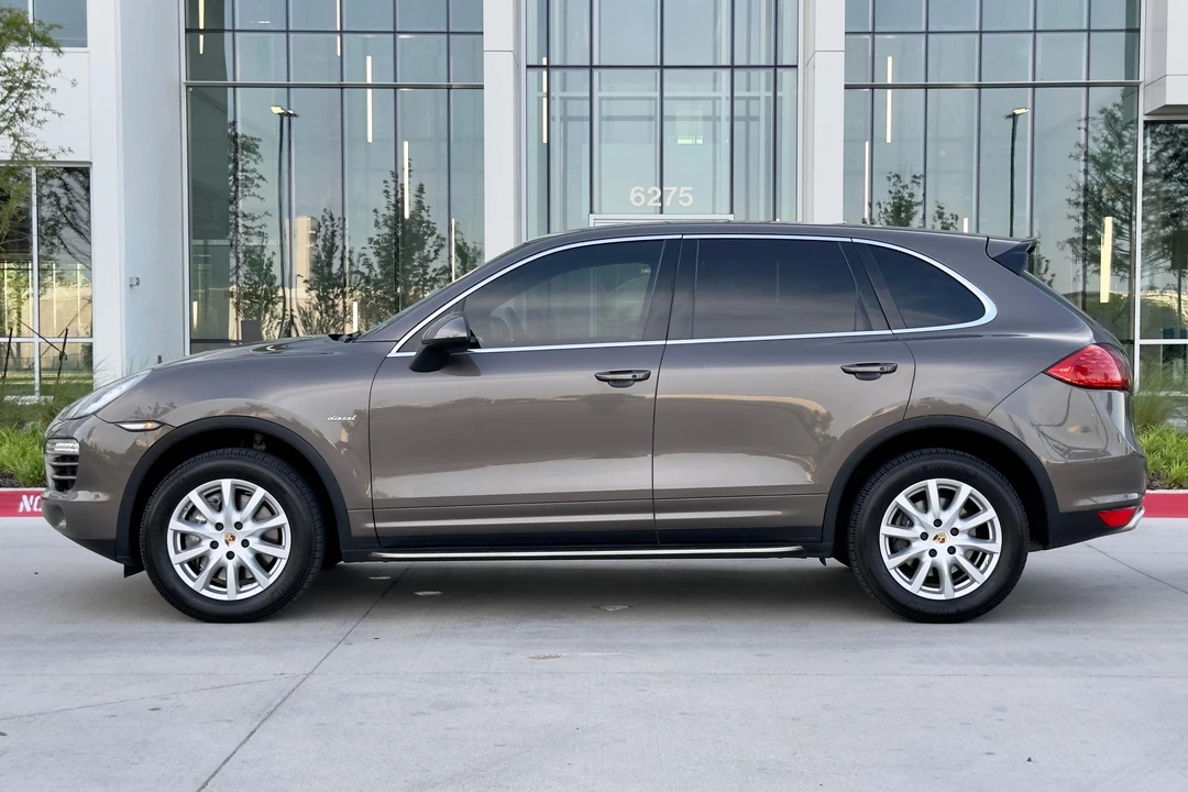 2013 Porsche 958 Cayenne Diesel - Image 3 of 31