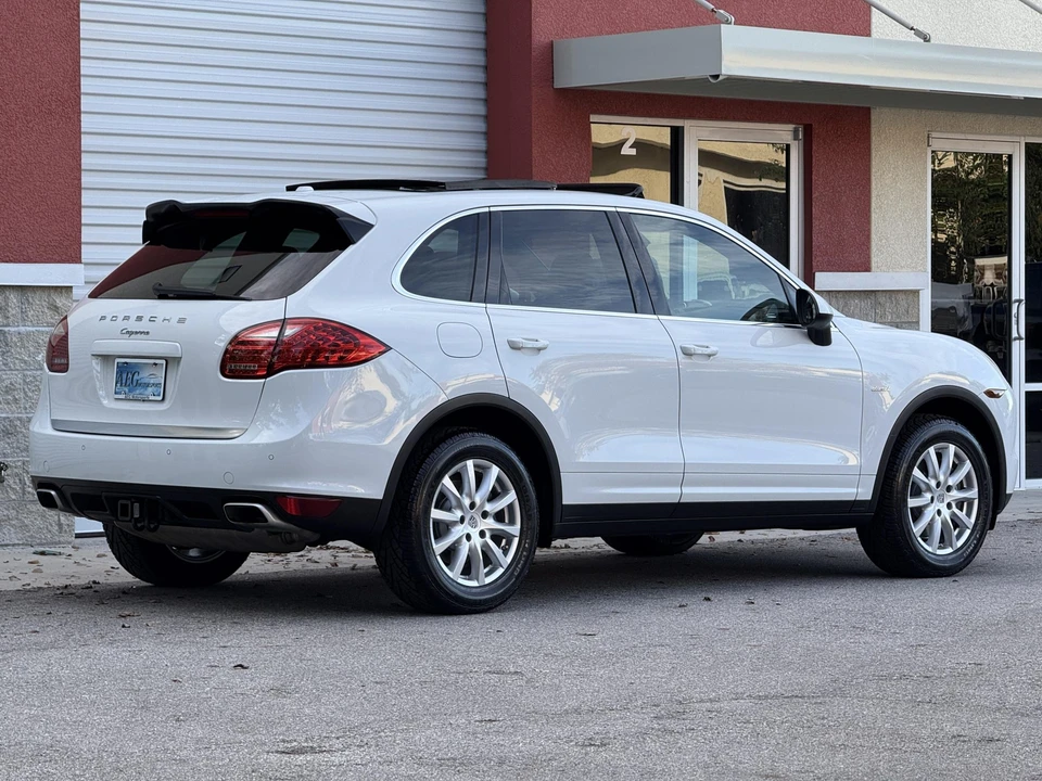 2013 Porsche 958 Cayenne Diesel - Image 14 of 31
