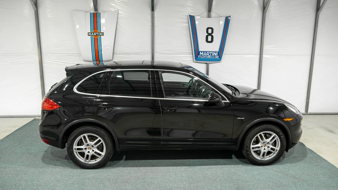 2013 Porsche 958 Cayenne Diesel - Image 11 of 31