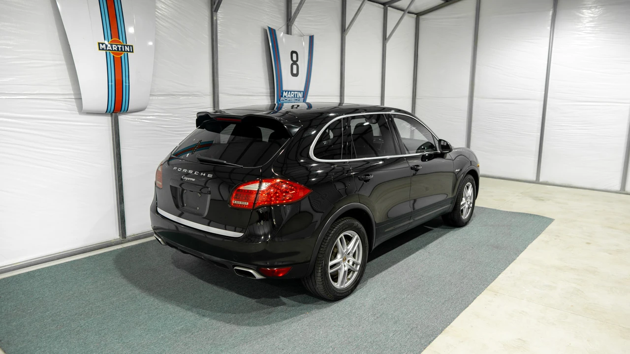 2013 Porsche 958 Cayenne Diesel - Image 14 of 31