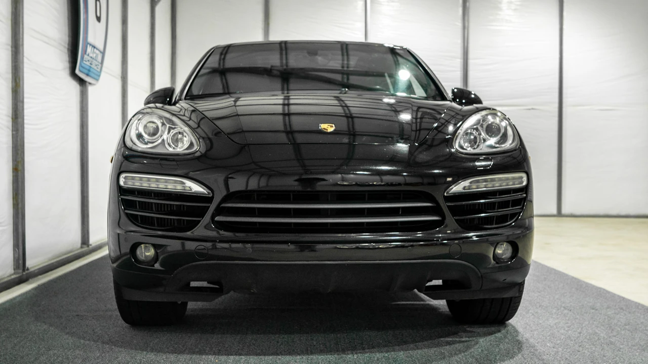 2013 Porsche 958 Cayenne Diesel - Image 8 of 31