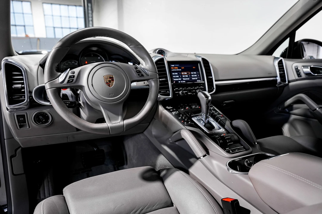 2013 Porsche 958 Cayenne Diesel - Image 9 of 12