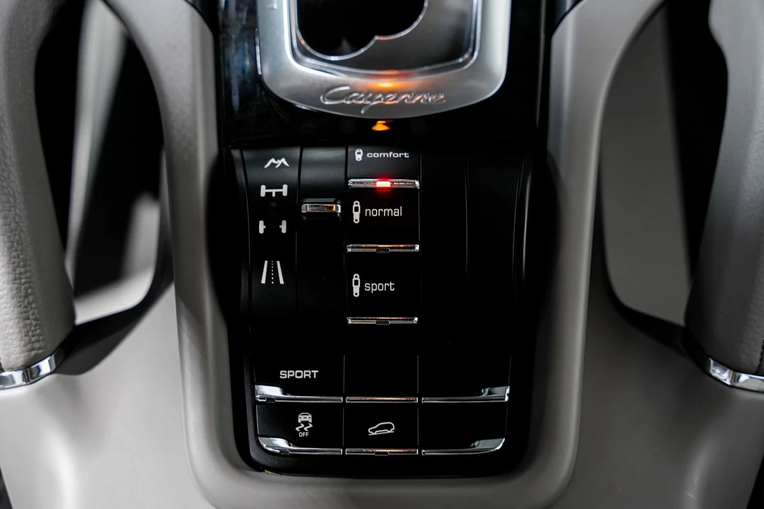 2013 Porsche 958 Cayenne Diesel - Image 15 of 31