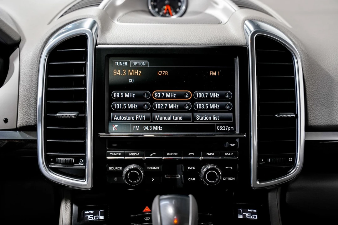 2013 Porsche 958 Cayenne Diesel - Image 13 of 31