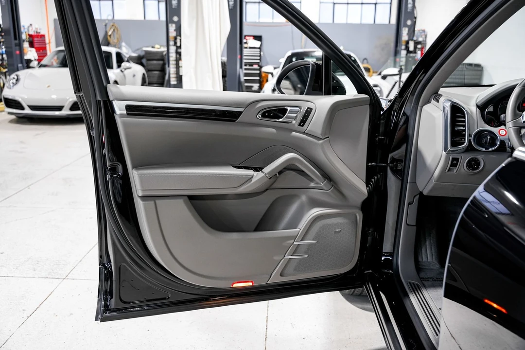2013 Porsche 958 Cayenne Diesel - Image 22 of 31
