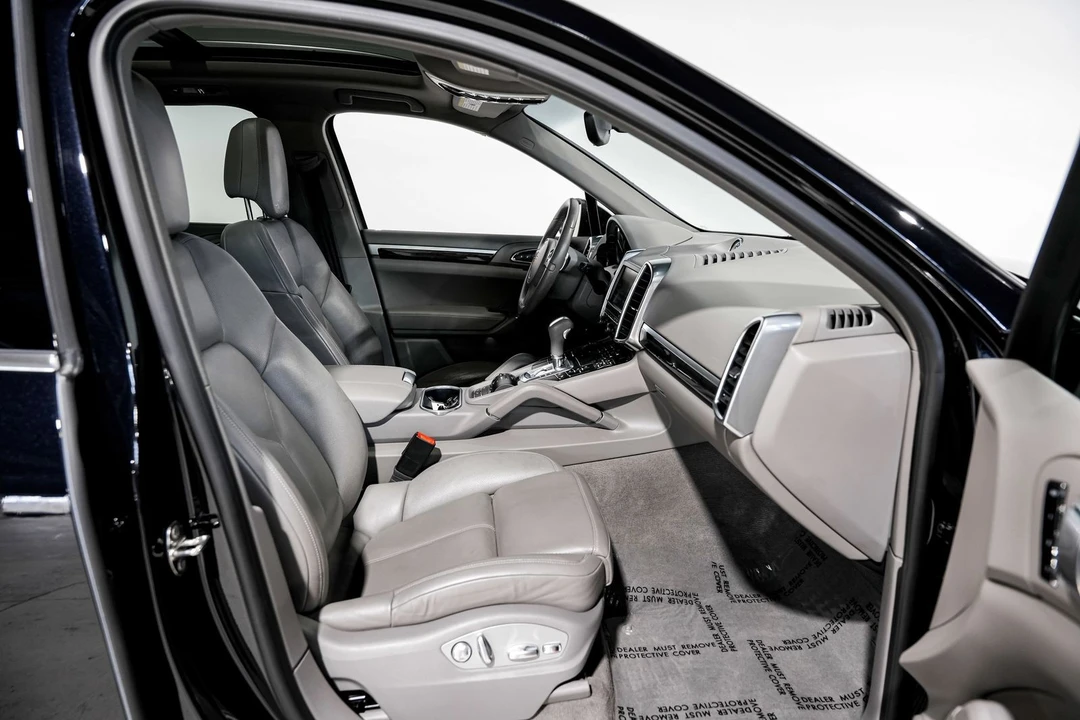 2013 Porsche 958 Cayenne Diesel - Image 25 of 31