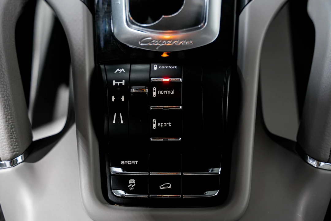 2013 Porsche 958 Cayenne Diesel - Image 15 of 21