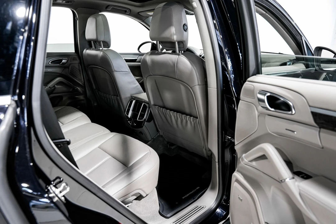 2013 Porsche 958 Cayenne Diesel - Image 29 of 31