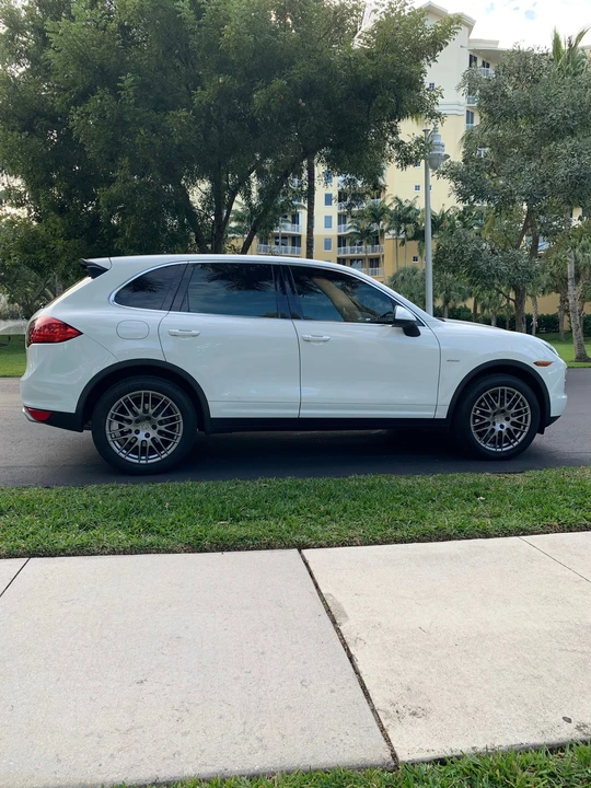 2013 Porsche 958 Cayenne Diesel - Image 8 of 15