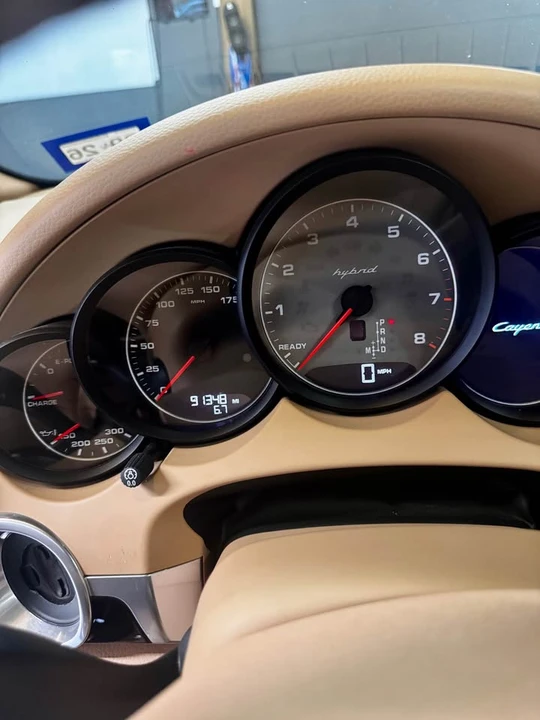 2013 Porsche 958 Cayenne - Image 9 of 10