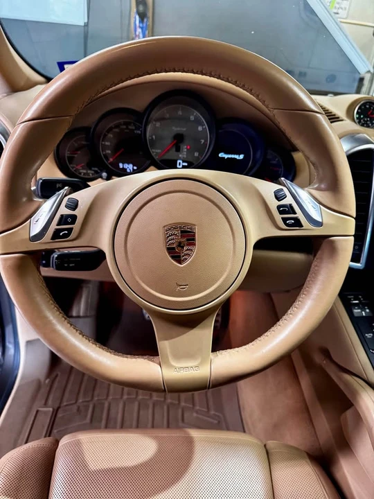 2013 Porsche 958 Cayenne - Image 3 of 10