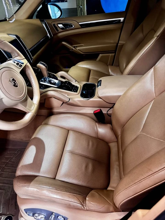 2013 Porsche 958 Cayenne - Image 4 of 10