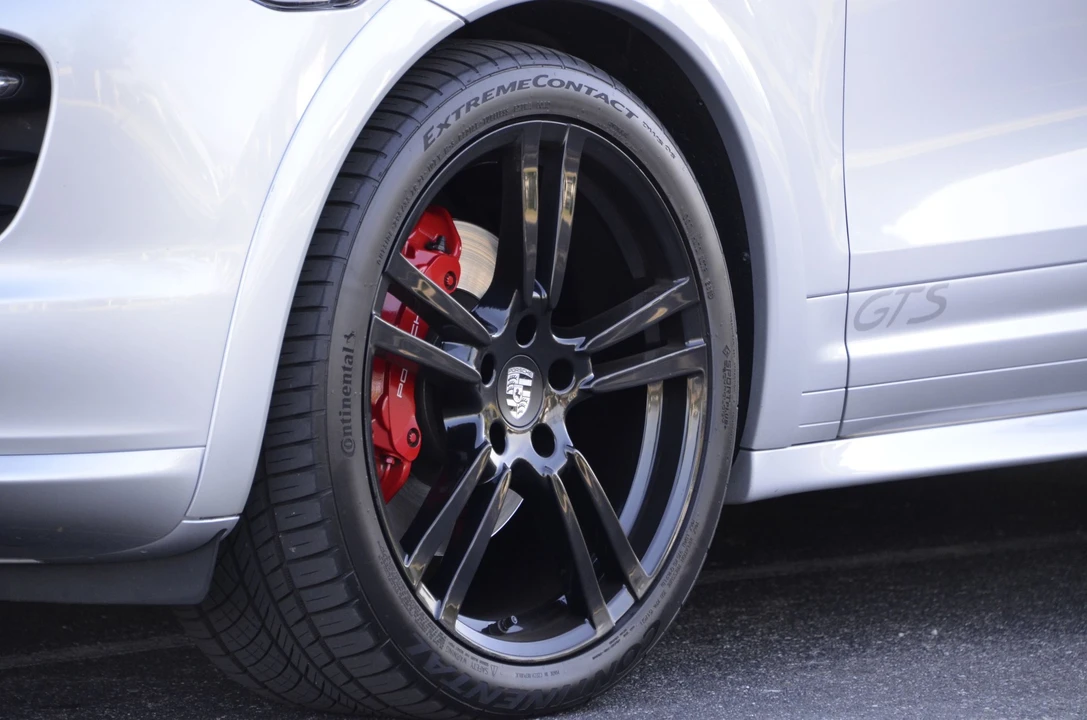 2013 Porsche 958 Cayenne GTS - Image 3 of 21