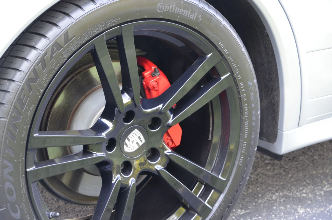 2013 Porsche 958 Cayenne GTS - Image 7 of 21