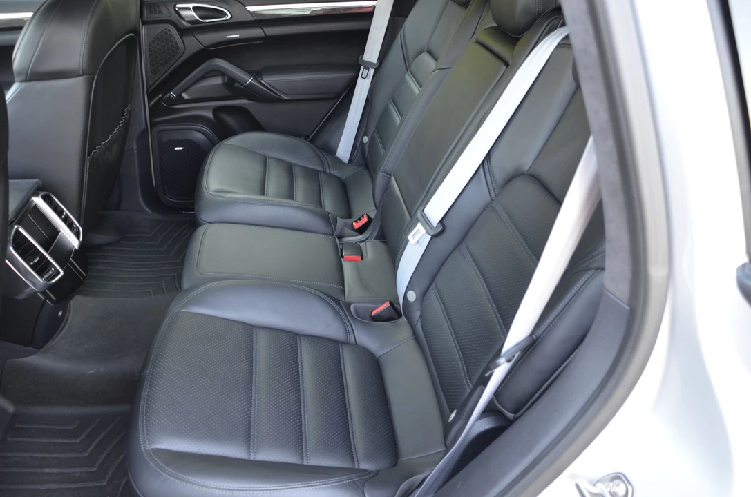 2013 Porsche 958 Cayenne GTS - Image 16 of 21