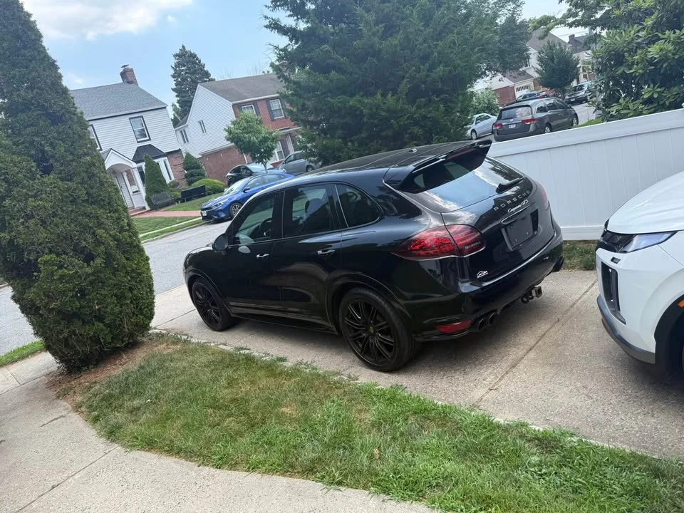 2013 Porsche 958 Cayenne GTS - Image 2 of 3
