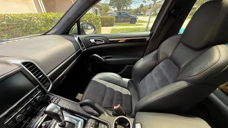 2013 Porsche 958 Cayenne GTS - Image 6 of 10