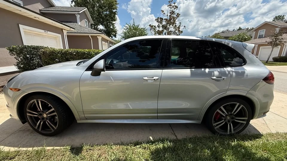 2013 Porsche 958 Cayenne GTS - Image 2 of 10