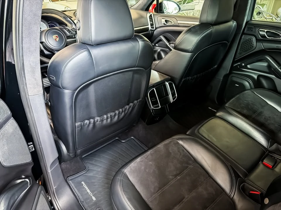 2013 Porsche 958 Cayenne GTS - Image 11 of 20