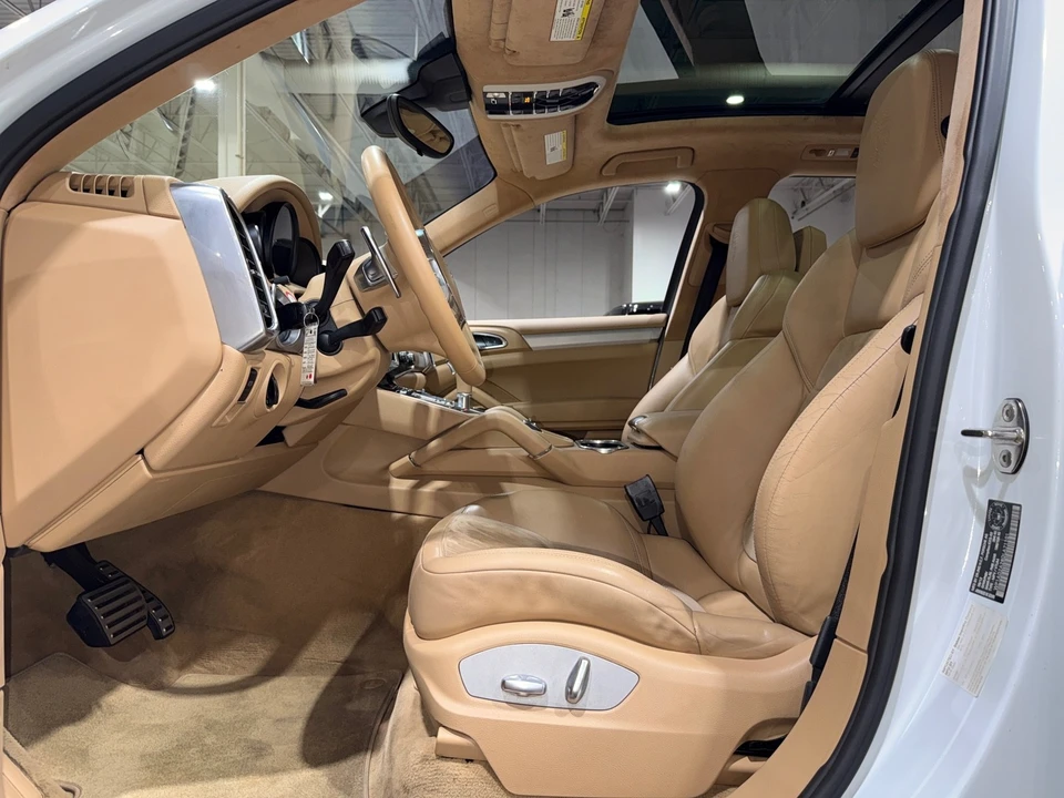 2013 Porsche 958 Cayenne GTS - Image 12 of 12