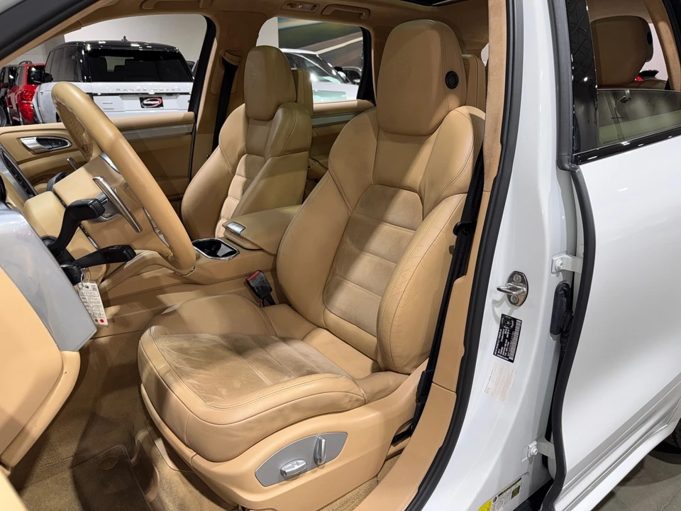 2013 Porsche 958 Cayenne GTS - Image 11 of 12