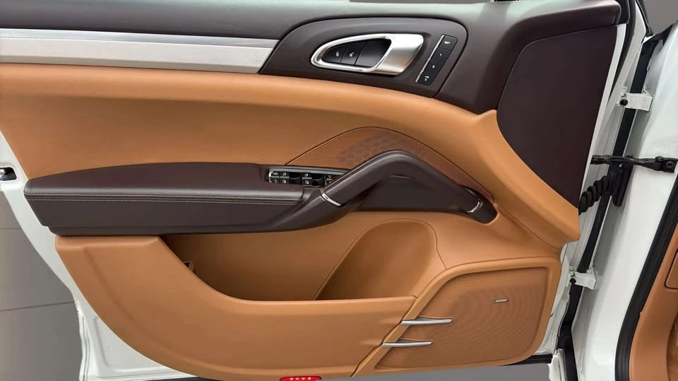 2013 Porsche 958 Cayenne GTS - Image 12 of 20