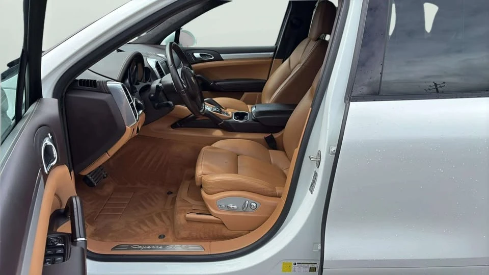 2013 Porsche 958 Cayenne GTS - Image 11 of 20