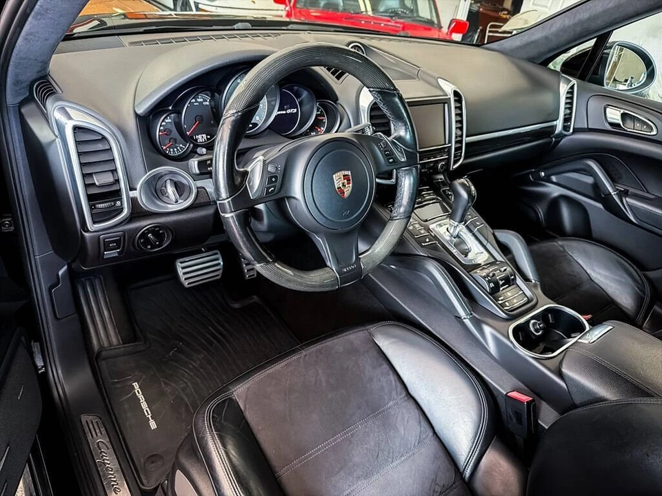 2013 Porsche 958 Cayenne GTS - Image 16 of 31
