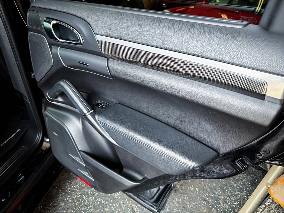 2013 Porsche 958 Cayenne GTS - Image 25 of 31