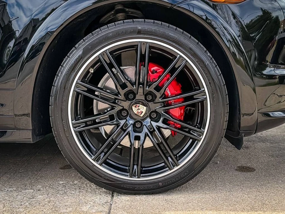 2013 Porsche 958 Cayenne GTS - Image 15 of 31