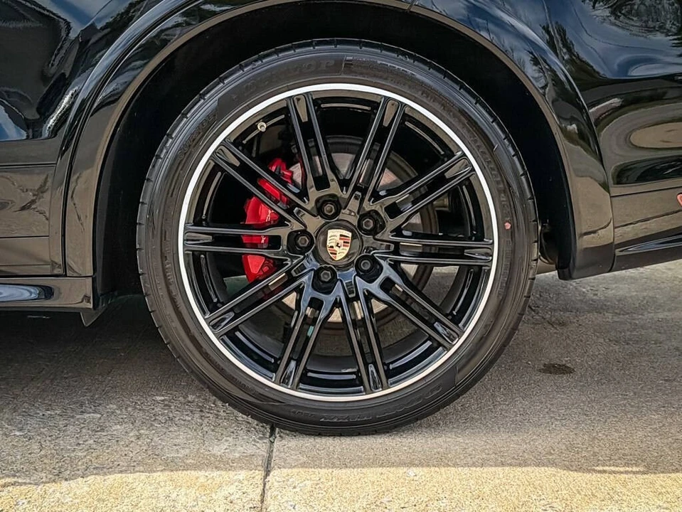 2013 Porsche 958 Cayenne GTS - Image 8 of 31