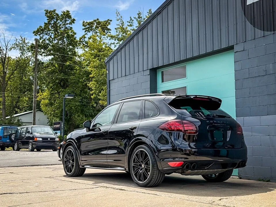2013 Porsche 958 Cayenne GTS - Image 4 of 31