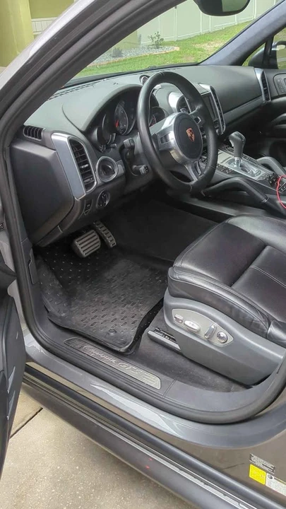 2013 Porsche 958 Cayenne GTS - Image 9 of 9