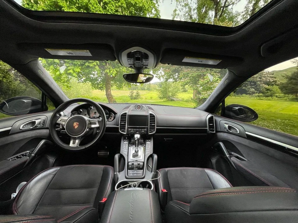 2013 Porsche 958 Cayenne GTS - Image 7 of 13