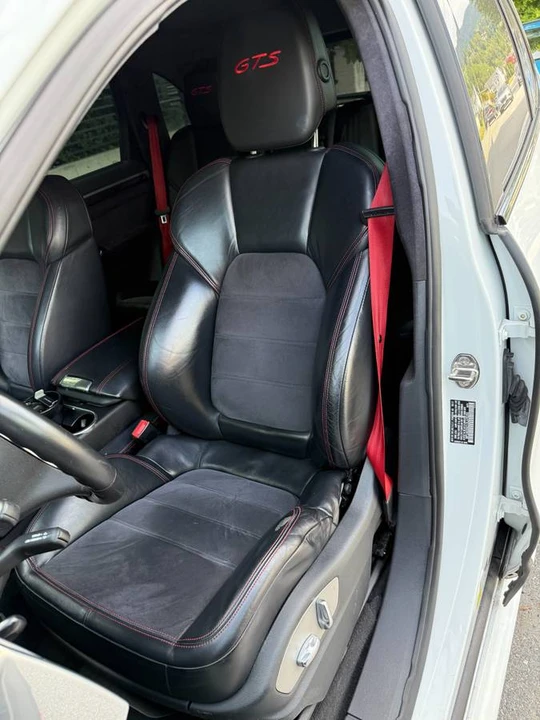2013 Porsche 958 Cayenne GTS - Image 12 of 17