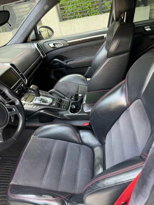 2013 Porsche 958 Cayenne GTS - Image 10 of 17