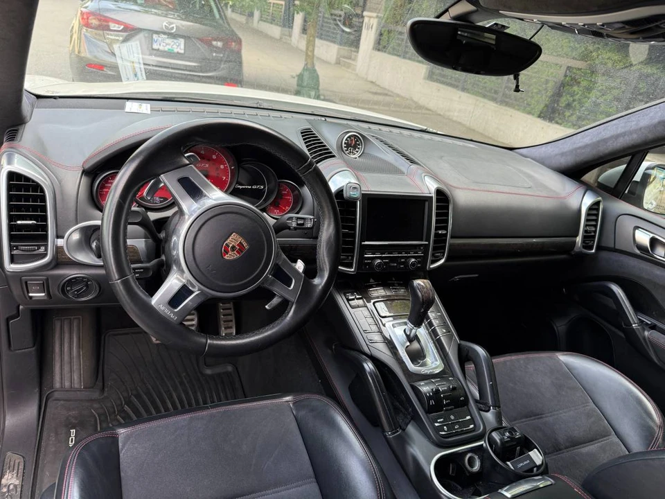 2013 Porsche 958 Cayenne GTS - Image 11 of 17