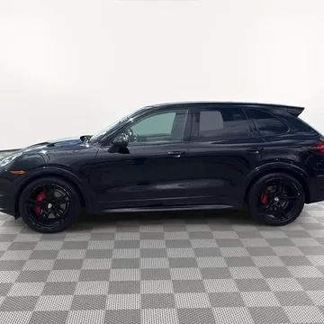 2013 Porsche Cayenne GTS