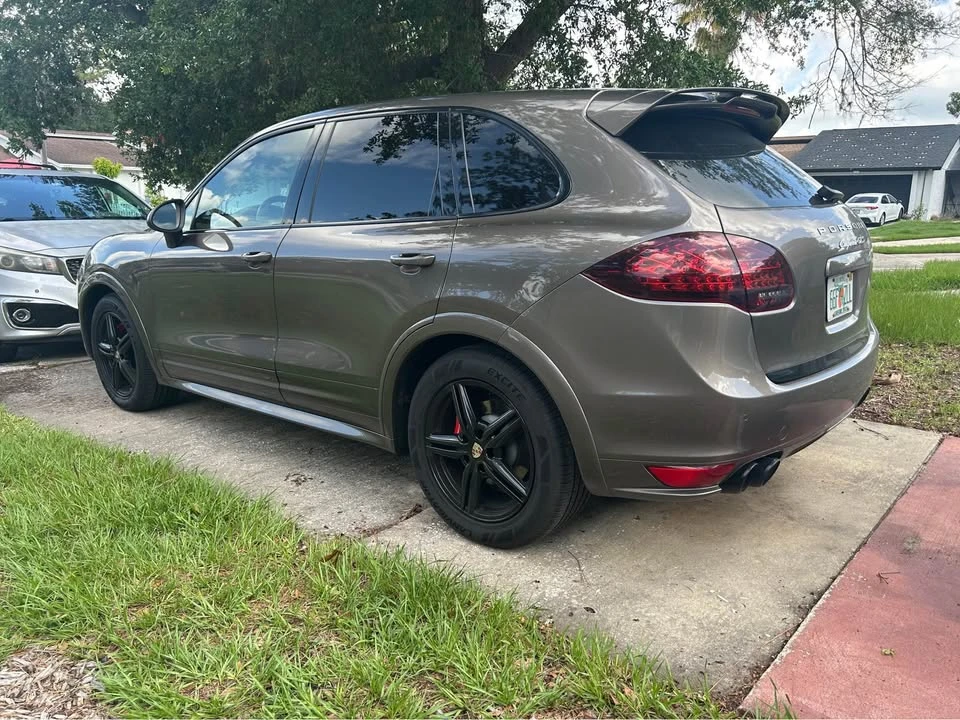 2013 Porsche 958 Cayenne GTS - Image 4 of 11