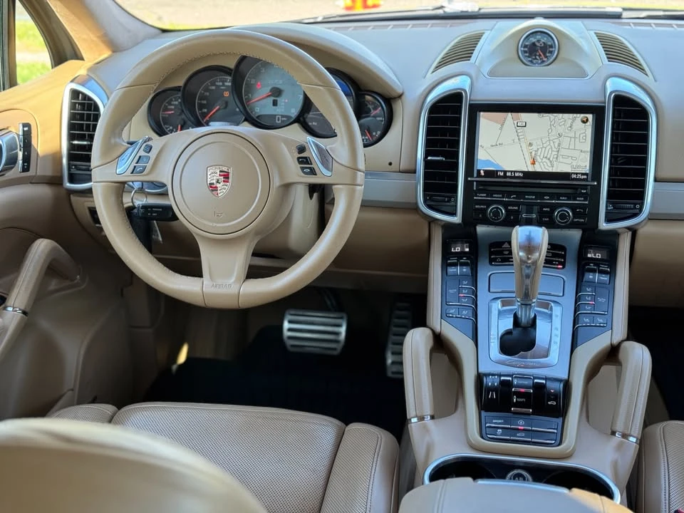 2013 Porsche 958 Cayenne GTS - Image 9 of 20