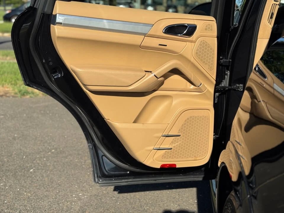 2013 Porsche 958 Cayenne GTS - Image 16 of 20
