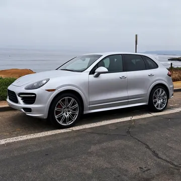 2013 Porsche Cayenne GTS