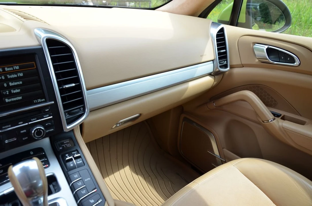 2013 Porsche 958 Cayenne GTS - Image 13 of 15