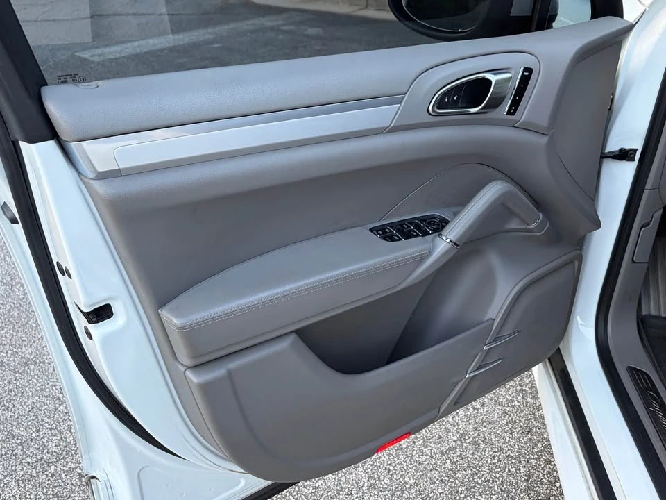 2013 Porsche 958 Cayenne GTS - Image 15 of 20