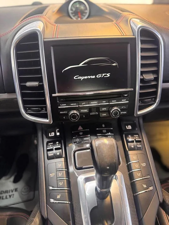 2013 Porsche 958 Cayenne GTS - Image 8 of 12