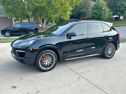 2013 Porsche Cayenne GTS Sport Utility 4D