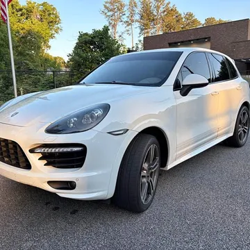 2013 Porsche Cayenne GTS