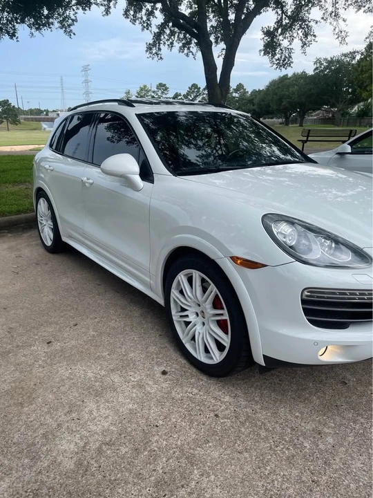 2013 Porsche 958 Cayenne GTS - Image 2 of 20